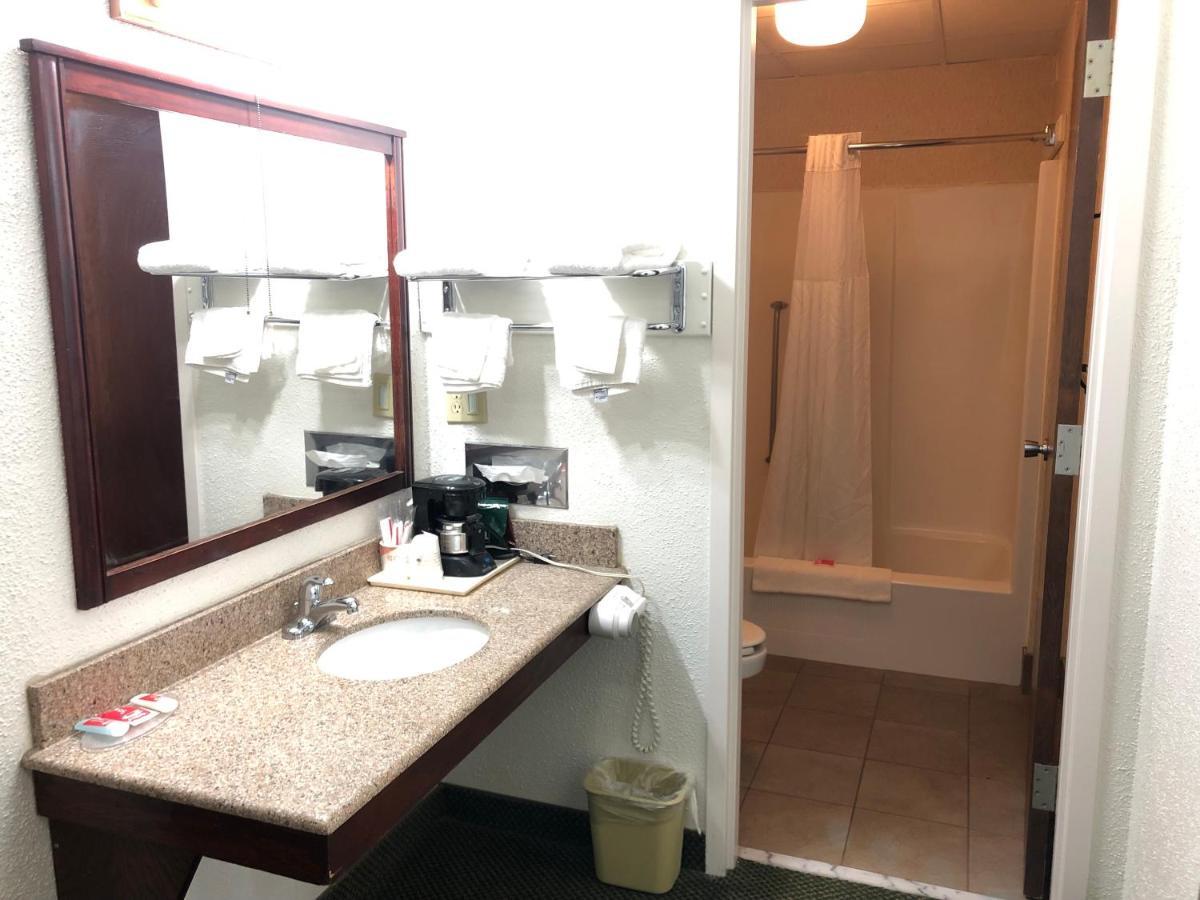 ויסקונסין ראפידס Econo Lodge מראה חיצוני תמונה