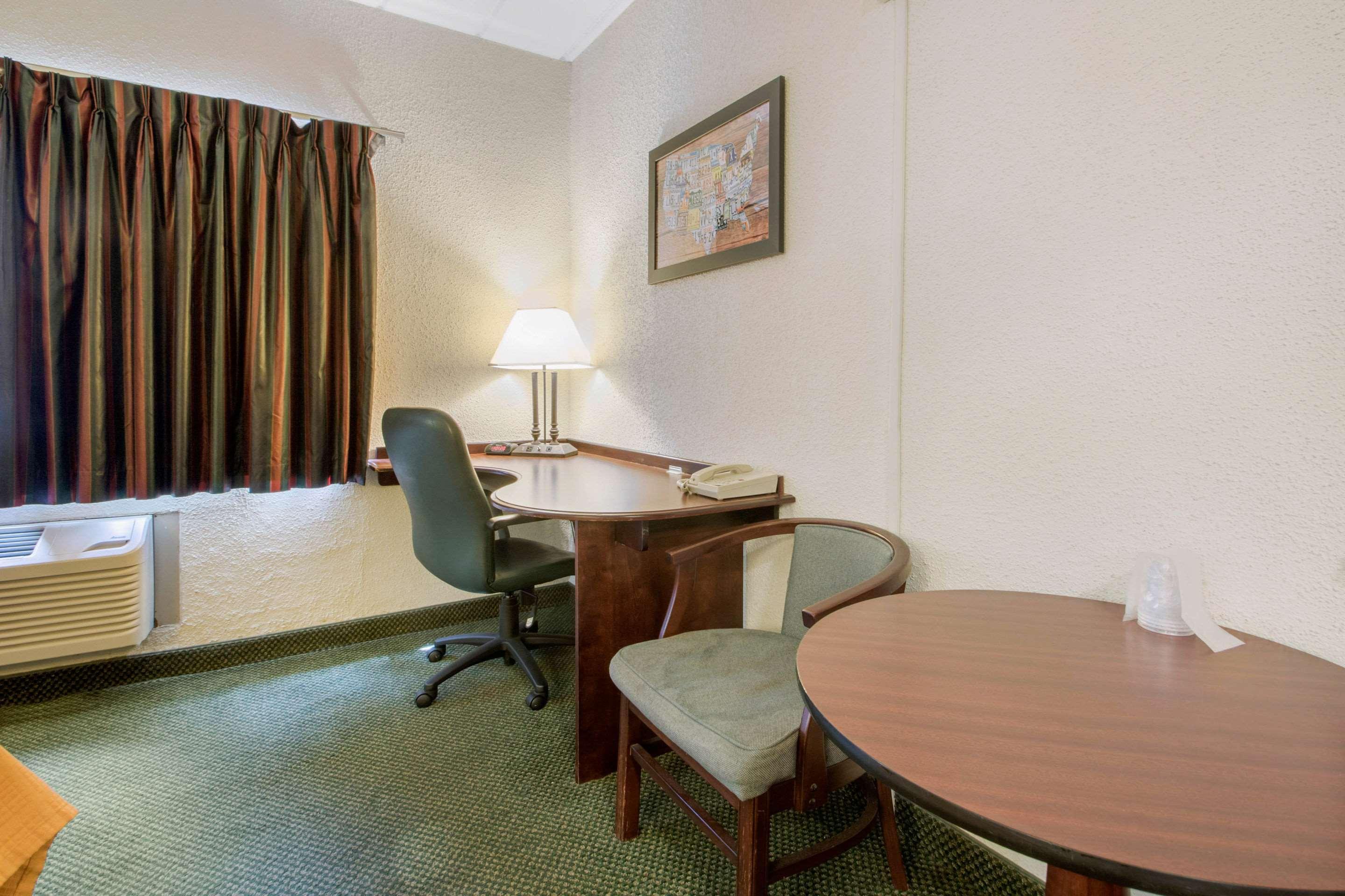 ויסקונסין ראפידס Econo Lodge מראה חיצוני תמונה