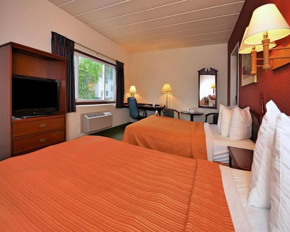 ויסקונסין ראפידס Econo Lodge מראה חיצוני תמונה