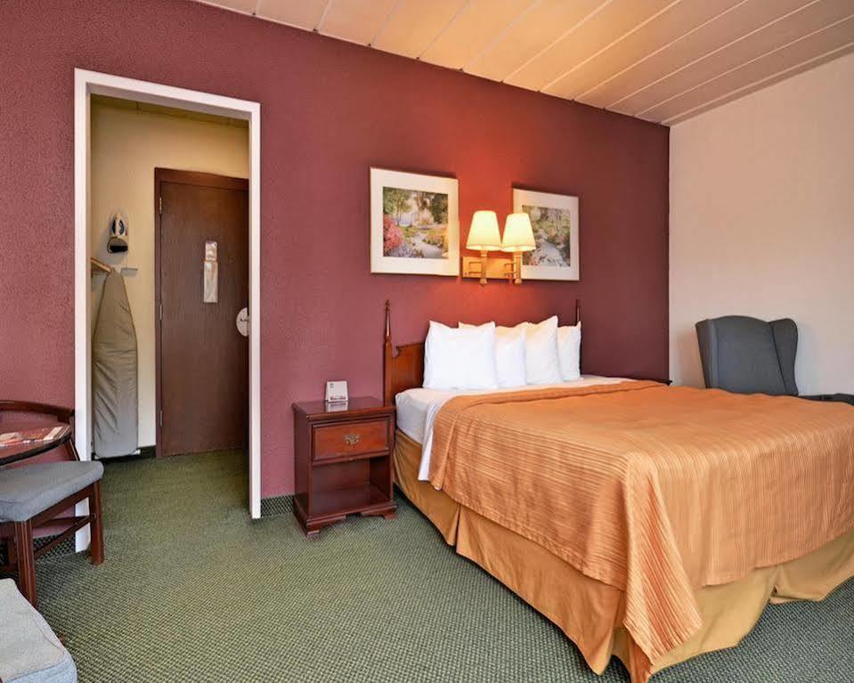 ויסקונסין ראפידס Econo Lodge מראה חיצוני תמונה