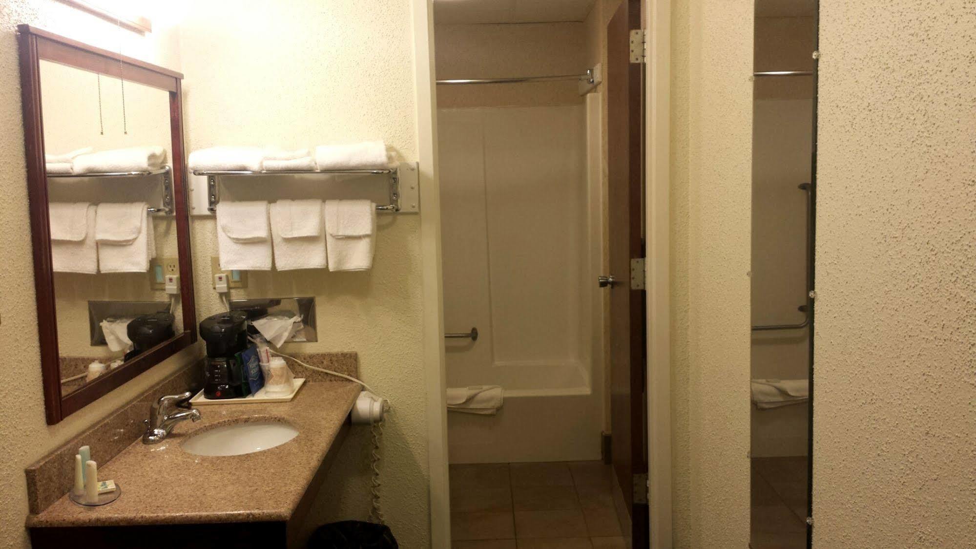 ויסקונסין ראפידס Econo Lodge מראה חיצוני תמונה